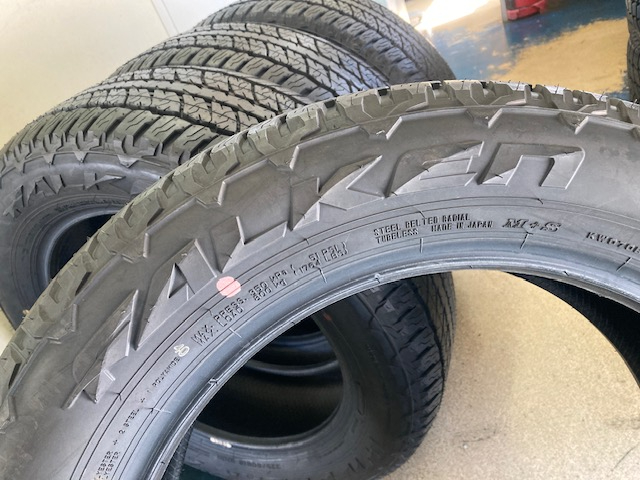 完売)(中古タイヤ)新車はずし品!! 2021年製☆225/60R18 100H FALKEN
